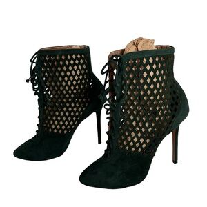 Stunning ladies ALAÏA green suede lace up laser cut chamois booties 38 7.5